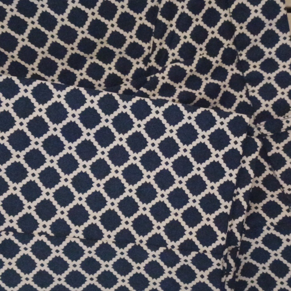 Elegant Blue and White Patterned pants - Picture 2 of 5